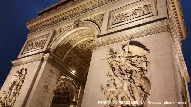L Arc de Triomphe de l Etoile, Paris, Francia 640w