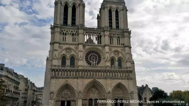 Catedral de Notre Dame, Parvis Notre Dame - Place Jean-Paul II, Paris, Francia 640w