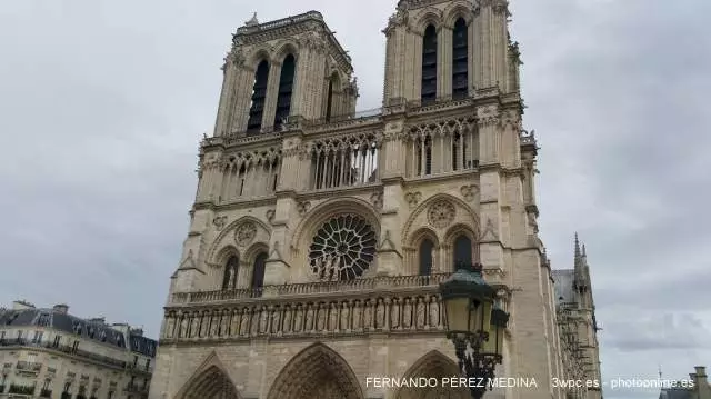 Catedral de Notre Dame, Parvis Notre Dame - Place Jean-Paul II, Paris, Francia 640w