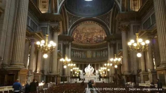 L eglise de la Madeleine, Place de la Madeleine, Paris, Francia 640w