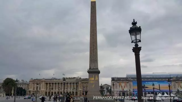 Obelisque de Louxor, Plaza de la Concordia, Paris, Francia 640w