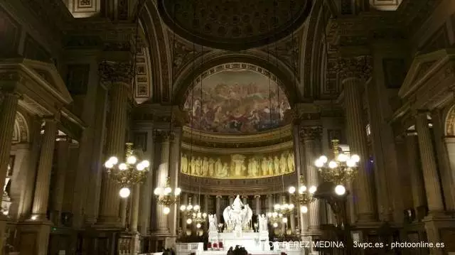 L eglise de la Madeleine, Place de la Madeleine, Paris, Francia 640w