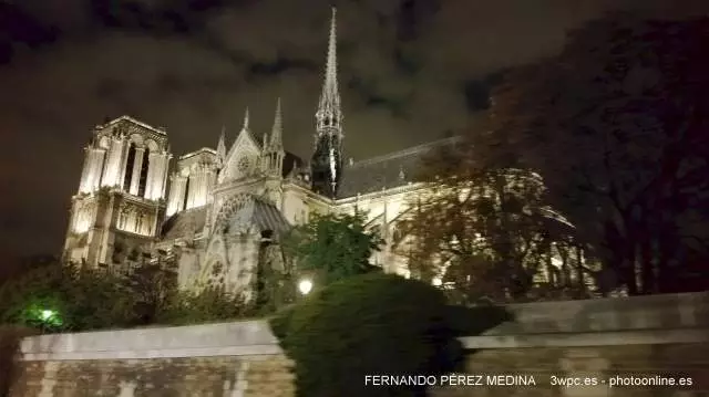 Catedral de Notre Dame, Parvis Notre-Dame - place Jean-Paul-II, Paris, Francia 640w