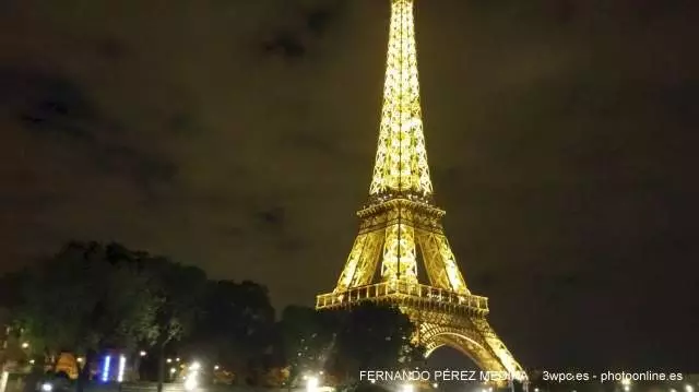 Torre Eiffel, Avenue Anatole France, Paris, Francia 640w