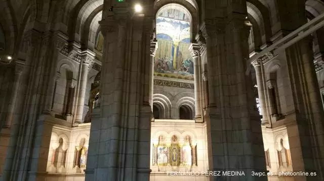 Basilica del Sacre Cœur, Rue du Chevalier de la Barre, Paris, Francia 640w