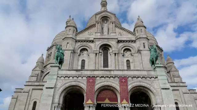Basilica del Sacre Cœur, Rue du Chevalier de la Barre, Paris, Francia 640w