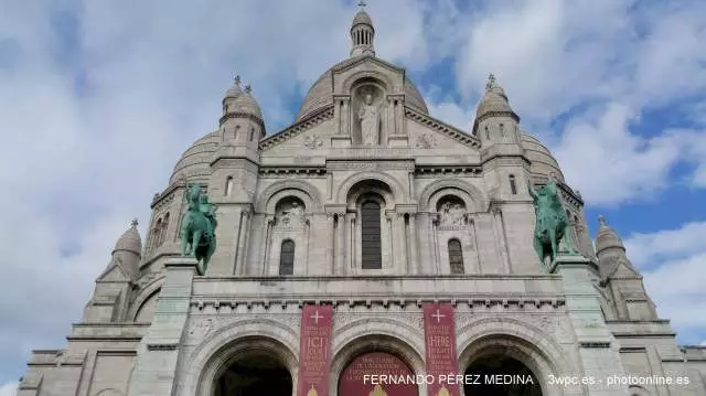 Basilica del Sacre Cœur, Rue du Chevalier de la Barre, Paris, Francia 640w