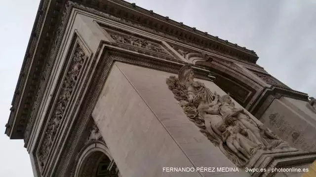 L Arc de Triomphe de l Etoile, Paris, Francia 640w