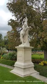 Jardin de las Tullerias, Rue de Rivoli, Paris, Francia 640w