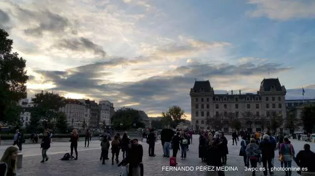Place Jean-Paul-II, Paris, Francia 640w