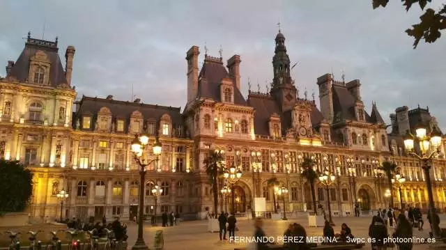 Ayuntamiento de Paris Place de l Hôtel de Ville Paris Francia 640w
