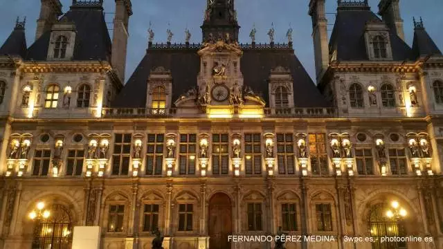 Ayuntamiento de Paris Place de l Hôtel de Ville Paris Francia 640w