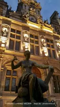 Ayuntamiento de Paris Place de l Hôtel de Ville Paris Francia 640w