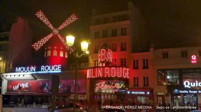 Moulin Rouge, Boulevard de Clichy, Paris, Francia 640w
