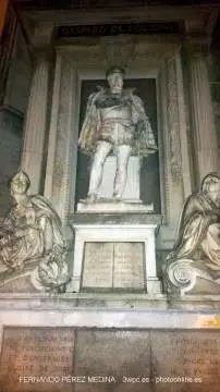 Monument Gaspard de Coligny de Chatillon, Rue de l Oratoire, Paris, Francia 640w