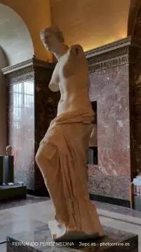 Musee du Louvre, Rue de Rivoli, Paris, Francia 640w