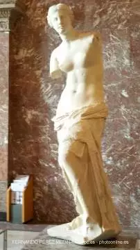 Musee du Louvre, Rue de Rivoli, Paris, Francia 640w