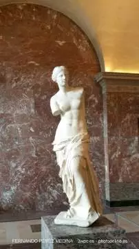 Musee du Louvre, Rue de Rivoli, Paris, Francia 640w