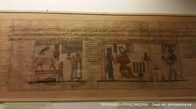 Musee du Louvre, Rue de Rivoli, Paris, Francia 640w